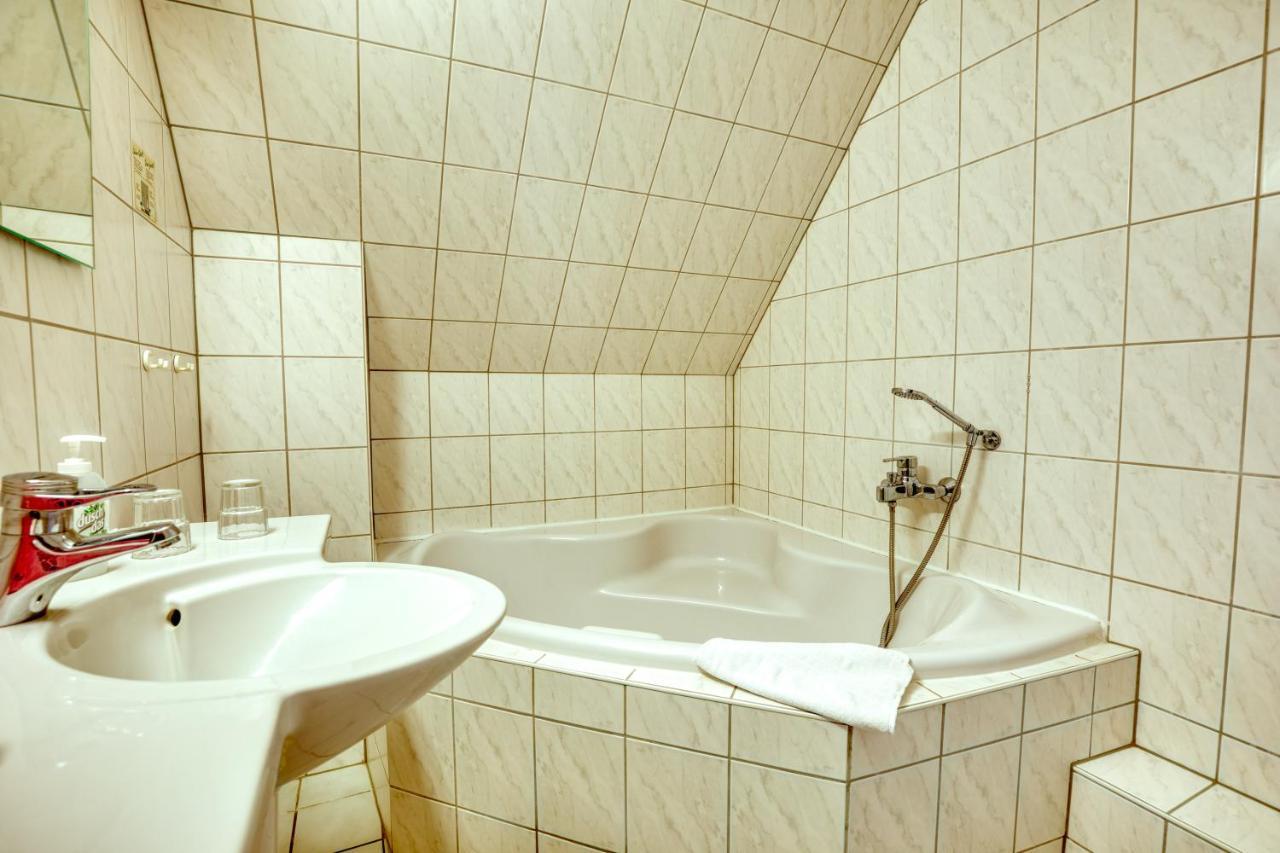 Hotel Kiebitz An Der Ostsee Börgerende-Rethwisch エクステリア 写真