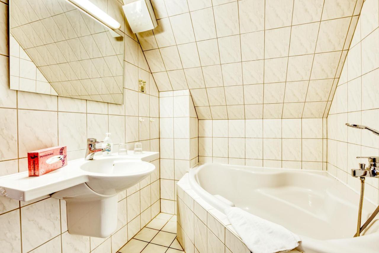 Hotel Kiebitz An Der Ostsee Börgerende-Rethwisch エクステリア 写真
